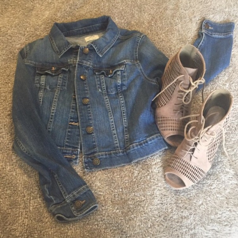 ❤️❤️Old Navy Medium Jean Jacket